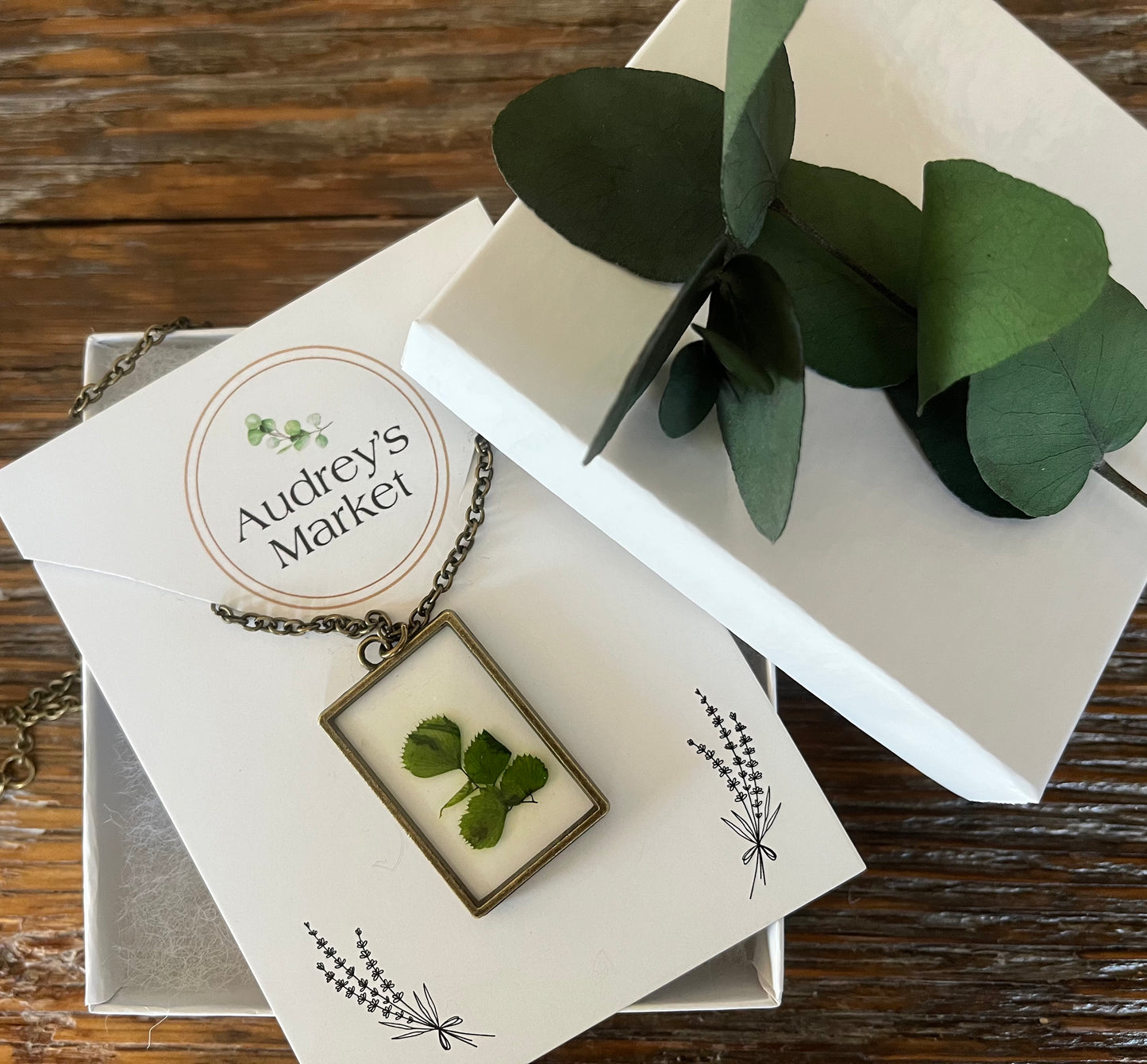 Pressed Dried Flower Botanical Resin Necklace - Green Fern or Red Flower + FREE GIFT BOX!